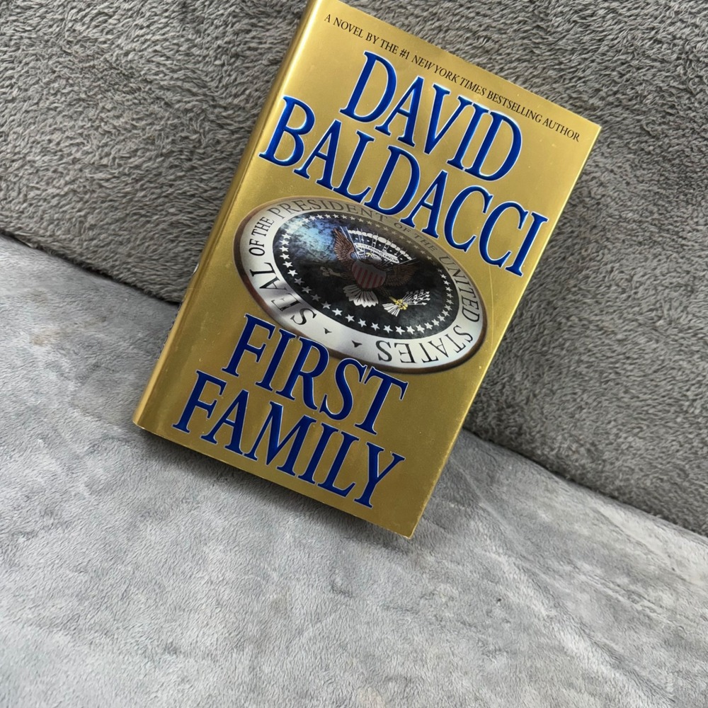 David Baldacci First Family Novel Adult OS Gold Excellent First Edition Thriller